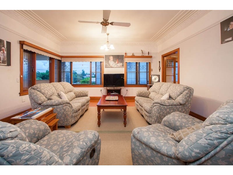 42 Brae Street, Coorparoo QLD 4151