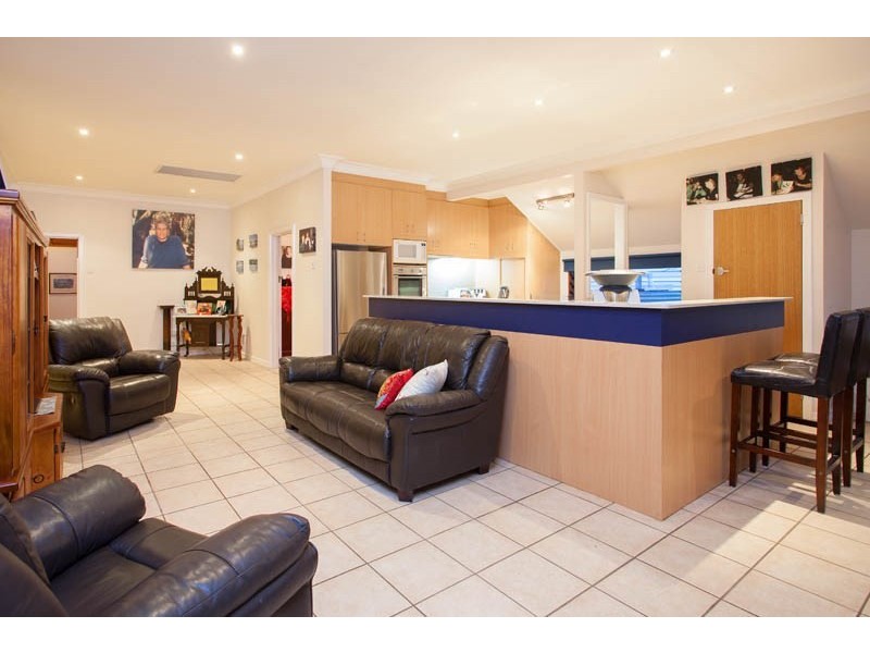 42 Brae Street, Coorparoo QLD 4151