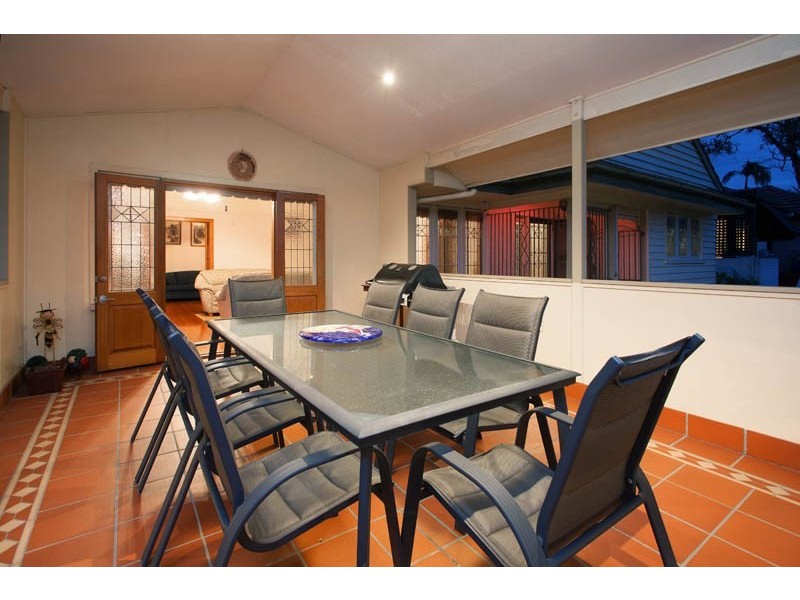 42 Brae Street, Coorparoo QLD 4151