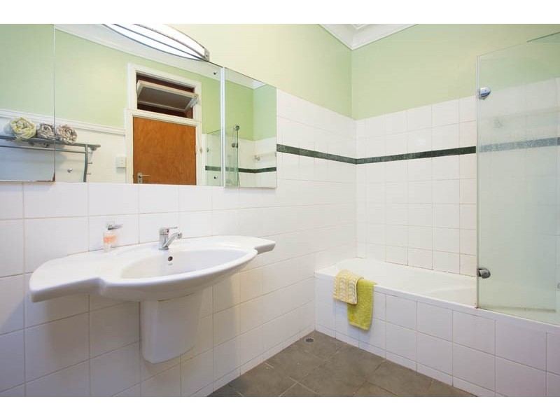 42 Brae Street, Coorparoo QLD 4151