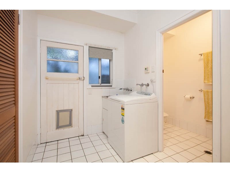 42 Brae Street, Coorparoo QLD 4151