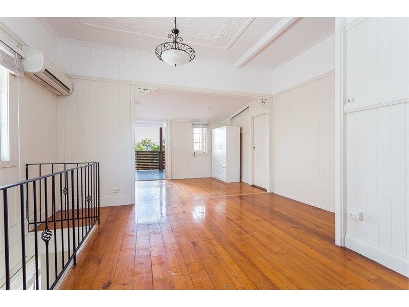 11 Rialto Street, Coorparoo QLD 4151