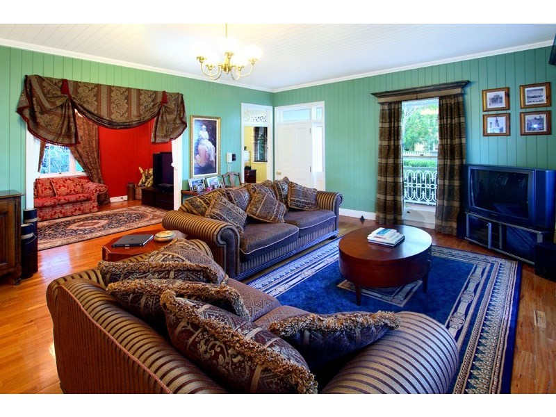 74 Lockerbie Street, Kangaroo Point QLD 4169