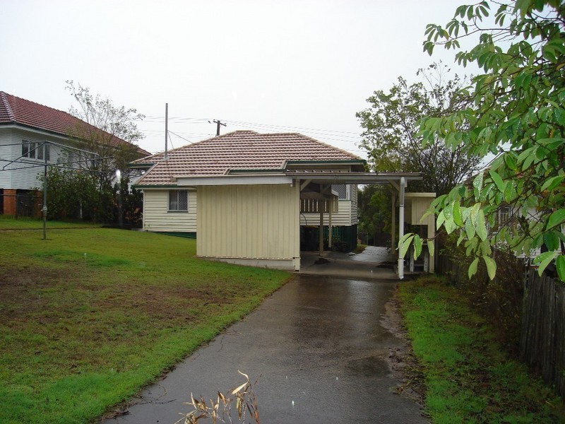 35 Stanley Road, Camp Hill QLD 4152