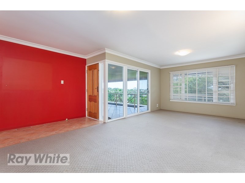 83 Tranters Avenue, Camp Hill QLD 4152