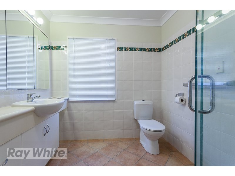 83 Tranters Avenue, Camp Hill QLD 4152