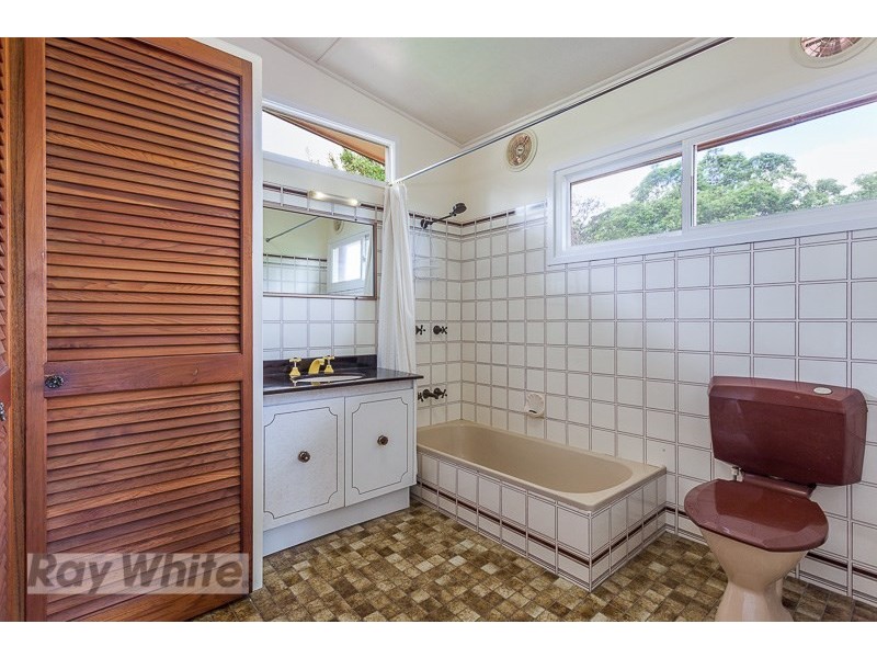 83 Tranters Avenue, Camp Hill QLD 4152