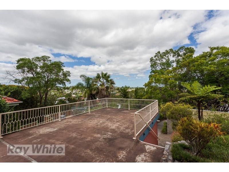 83 Tranters Avenue, Camp Hill QLD 4152