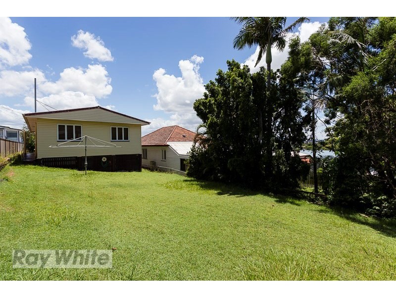 94 Pear Street, Greenslopes QLD 4120