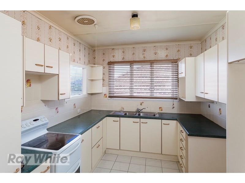 94 Pear Street, Greenslopes QLD 4120