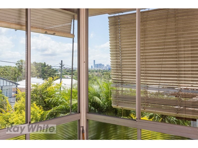 94 Pear Street, Greenslopes QLD 4120