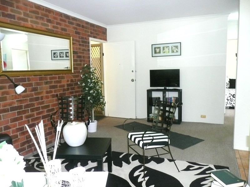 2/27 Lancaster Street, Coorparoo QLD 4151