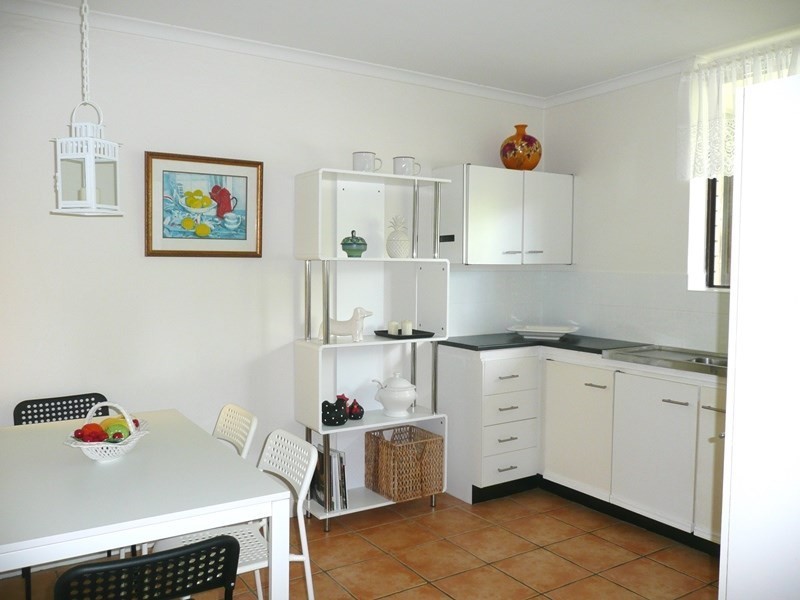 2/27 Lancaster Street, Coorparoo QLD 4151