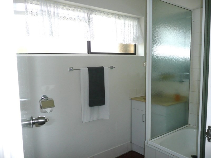 2/27 Lancaster Street, Coorparoo QLD 4151