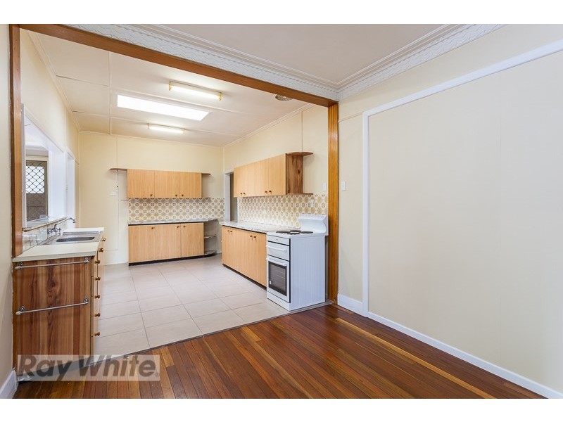 24 Thomas Street, Camp Hill QLD 4152