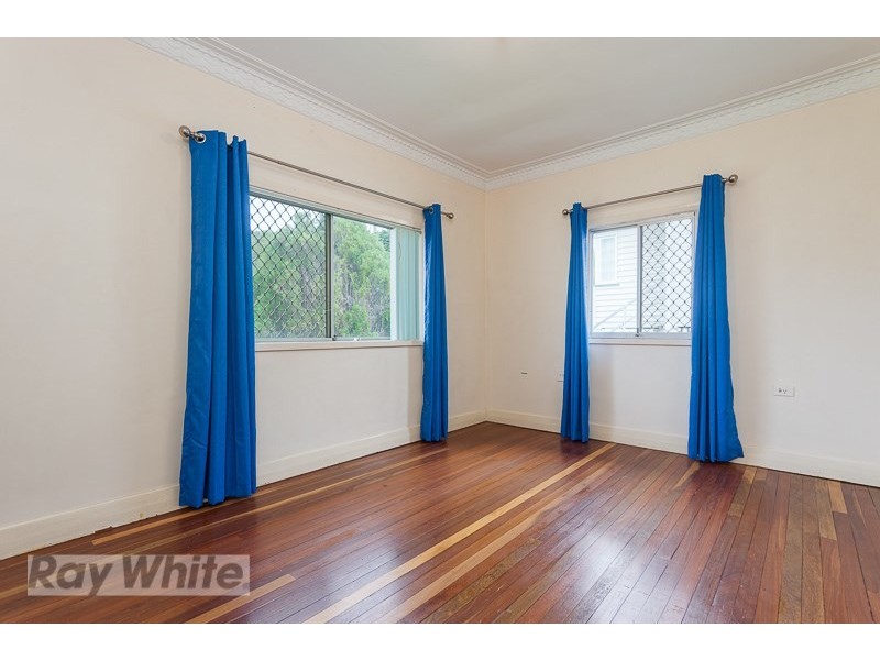 24 Thomas Street, Camp Hill QLD 4152