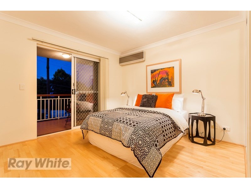 2/85 Kitchener Street, Coorparoo QLD 4151
