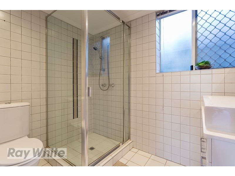 2/85 Kitchener Street, Coorparoo QLD 4151