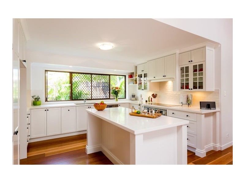 9 Glenheaton Court, Carindale QLD 4152