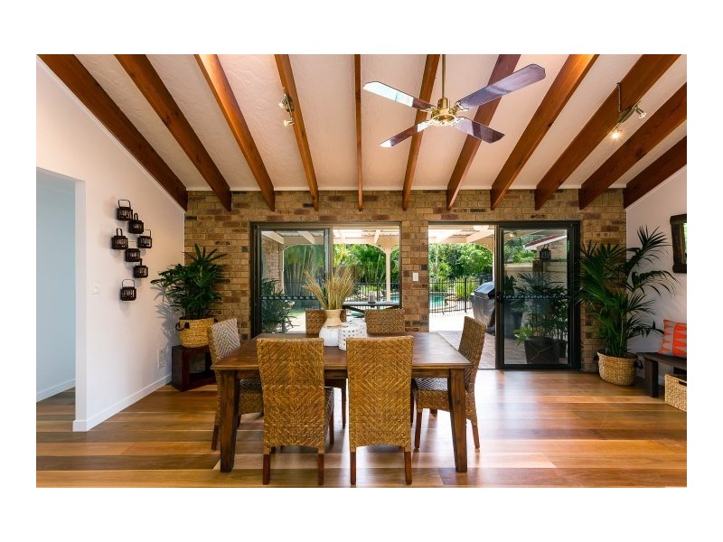 9 Glenheaton Court, Carindale QLD 4152