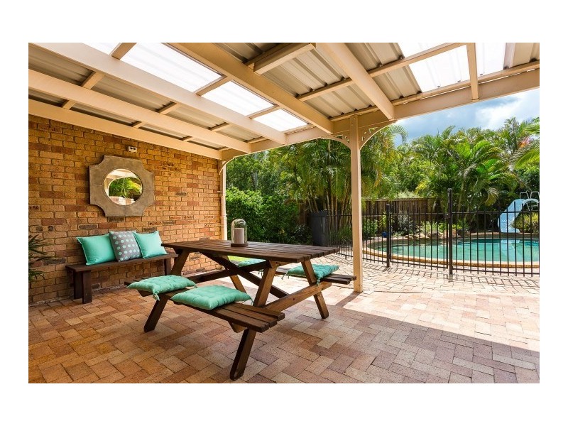 9 Glenheaton Court, Carindale QLD 4152