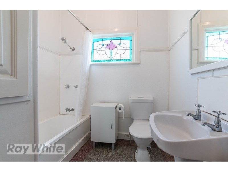 26 Nelson Street, Coorparoo QLD 4151