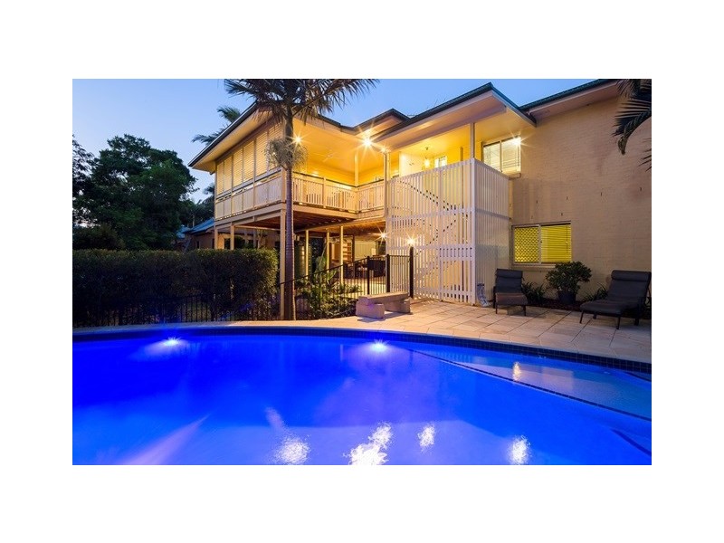 33 Wylma Street, Holland Park QLD 4121