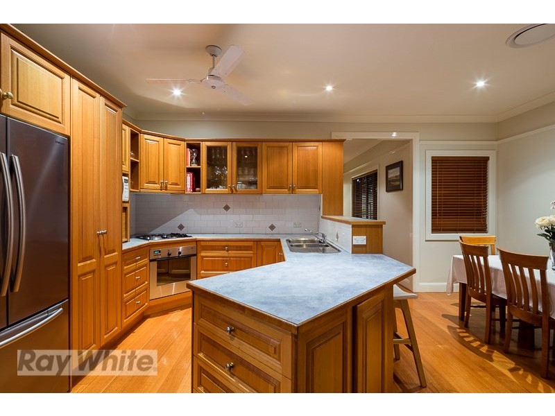 33 Wylma Street, Holland Park QLD 4121