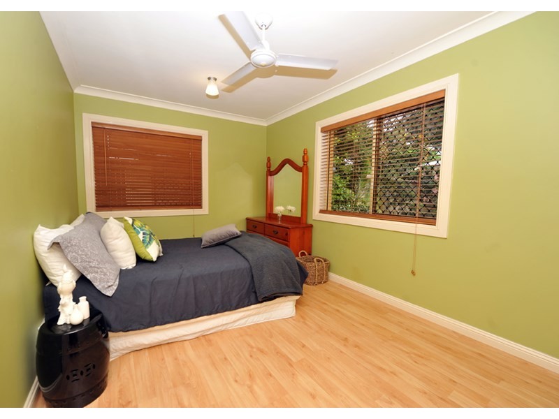 33 Wylma Street, Holland Park QLD 4121