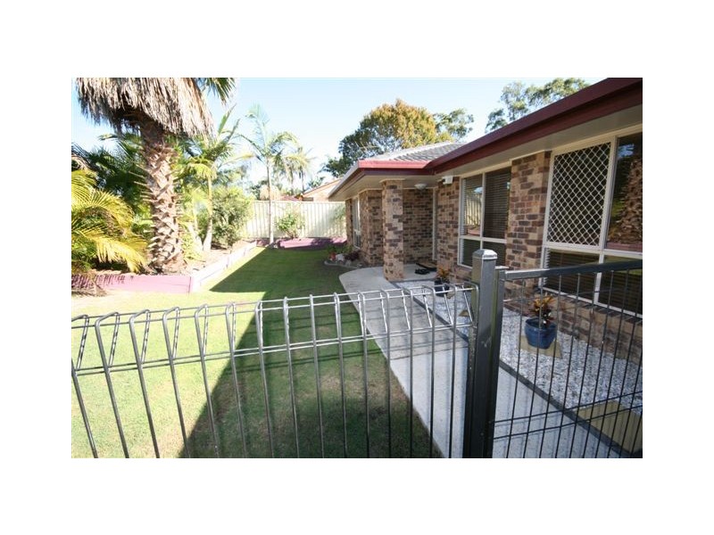 14 Homebush Drive, Regents Park QLD 4118