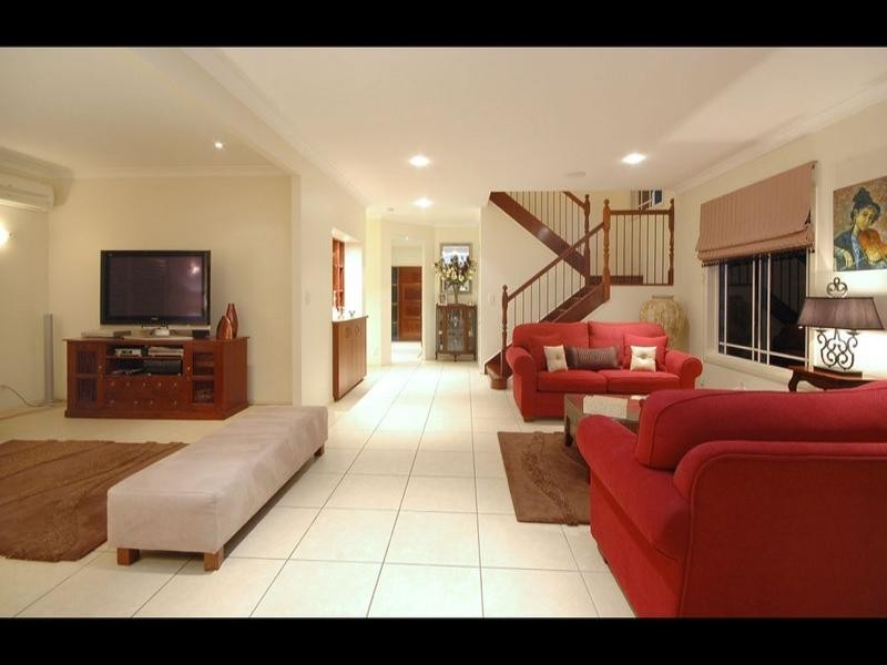 16 Walker Street, Coorparoo QLD 4151