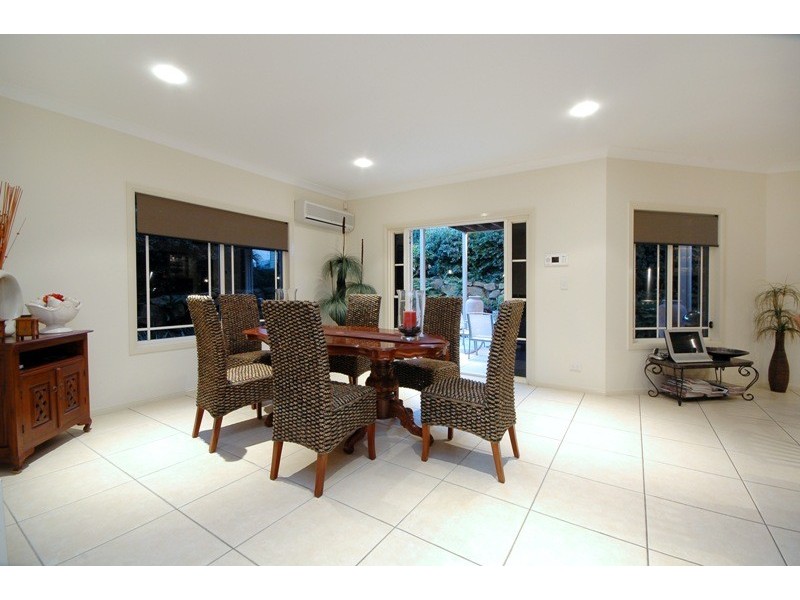 16 Walker Street, Coorparoo QLD 4151