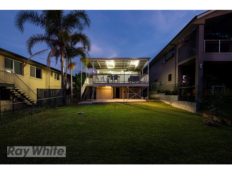 26 Ninth Avenue, Coorparoo QLD 4151