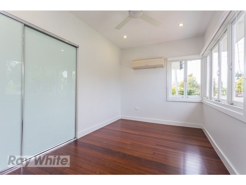 28 Martha Street, Camp Hill QLD 4152