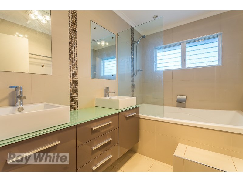 151 Fifth Avenue, Balmoral QLD 4171