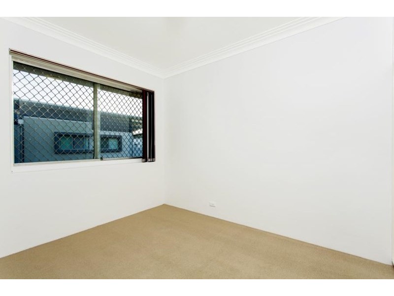 4/16 Kitchener Street, Coorparoo QLD 4151