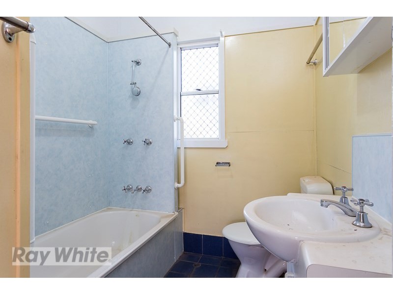 25 Patmore Street, Holland Park QLD 4121