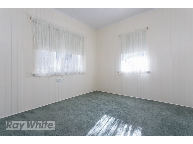 18 Tiny Street, Greenslopes QLD 4120