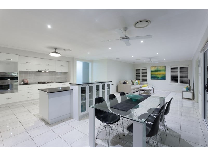 22 Rigel Street, Coorparoo QLD 4151