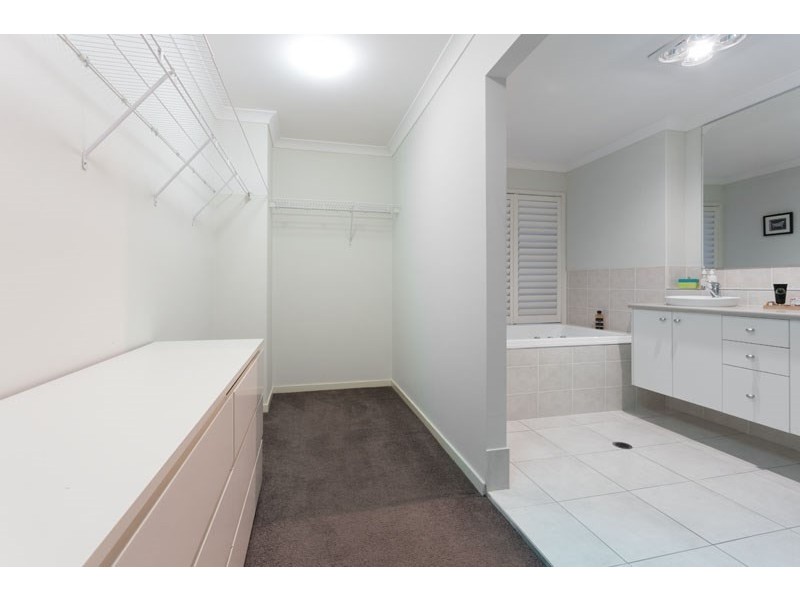 22 Rigel Street, Coorparoo QLD 4151