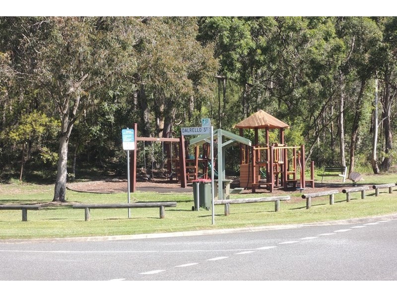 12 Baguette Street, Carina QLD 4152