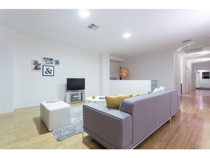 131 Sirius Street, Coorparoo QLD 4151