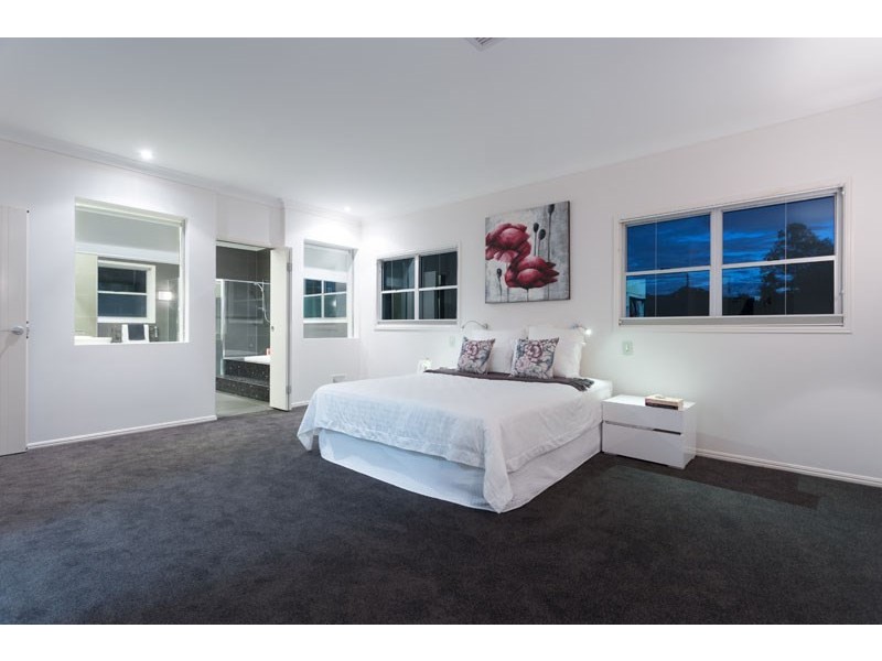 131 Sirius Street, Coorparoo QLD 4151