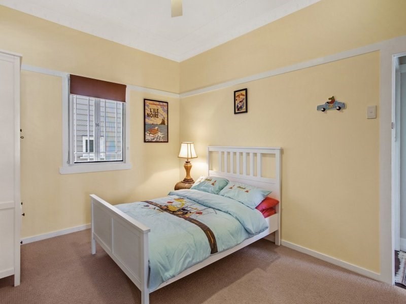 10 Stodart Street, Coorparoo QLD 4151