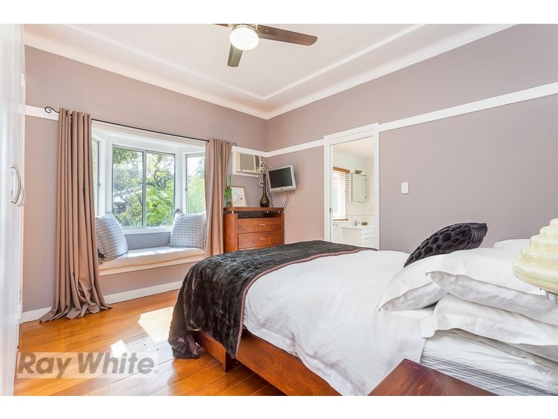 1 Cyril Street, Camp Hill QLD 4152