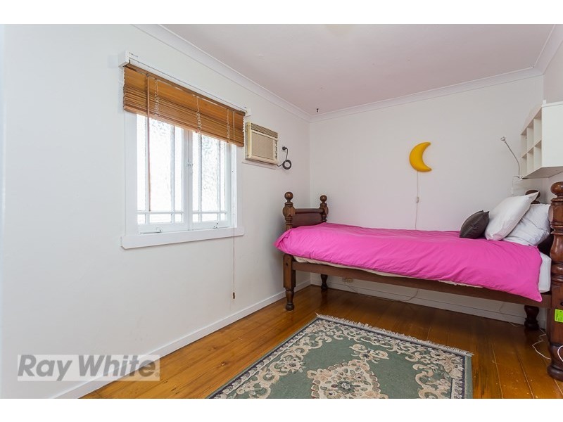 1 Cyril Street, Camp Hill QLD 4152