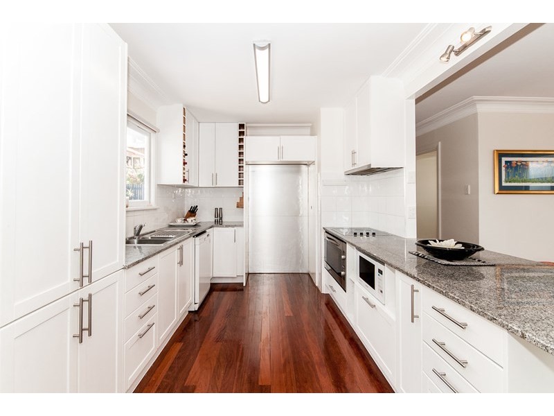 98 Gatton Street, Mount Gravatt East QLD 4122