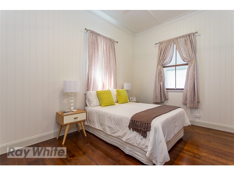 7 Gladstone Street, Coorparoo QLD 4151