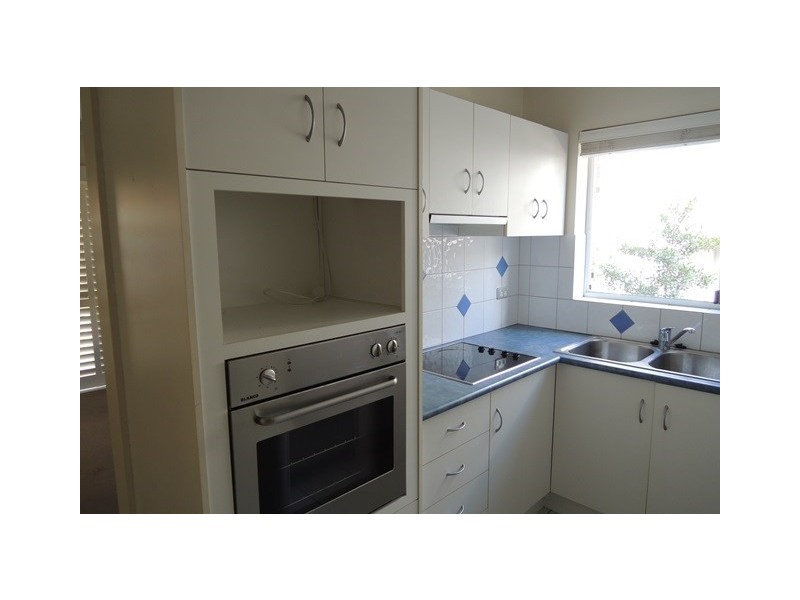 3/56 Knowsley Street, Greenslopes QLD 4120