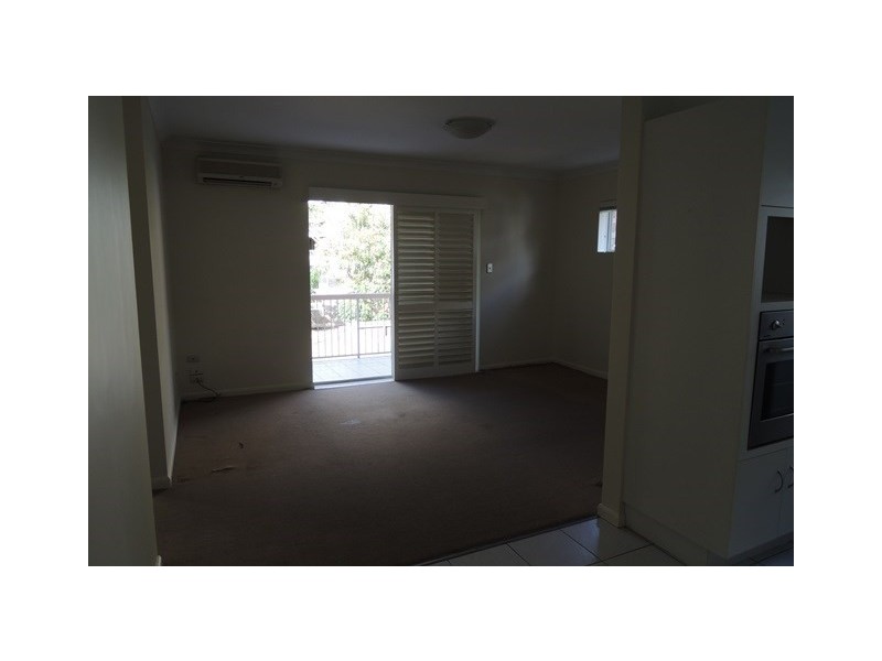 3/56 Knowsley Street, Greenslopes QLD 4120